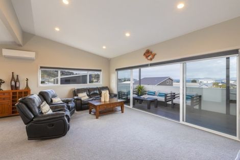 Photo of property in 7 Schooner Avenue, Snells Beach, 0920