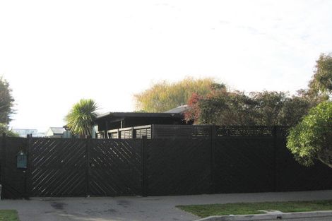 Photo of property in 21 Estuary Road, New Brighton, Christchurch, 8061