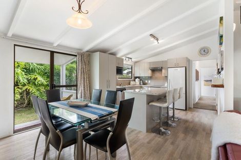 Photo of property in 218 Patuwai Drive, Whangamata, 3620
