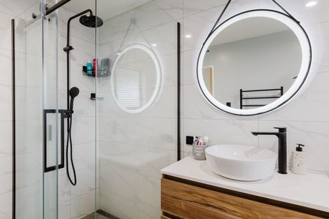 Photo of property in 43 Pencarrow Street, Highbury, Palmerston North, 4412