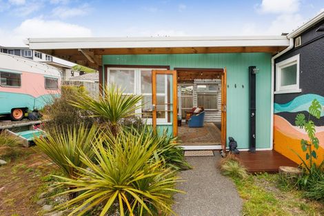 Photo of property in 16 Chrystal Street, Foxton Beach, Foxton, 4815