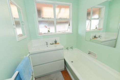 Photo of property in 6 Campbell Street, Alexandra, 9320