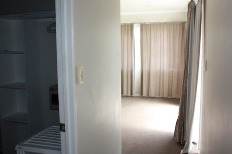 Photo of property in 2 Amadeus Place, Northpark, Auckland, 2013