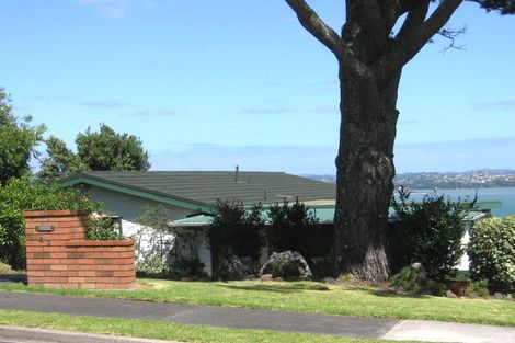 Photo of property in 42 Brigantine Drive, Beach Haven, Auckland, 0626