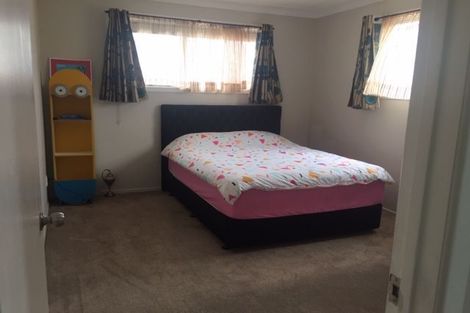 Photo of property in 2/4 Carlie Street, Papatoetoe, Auckland, 2025