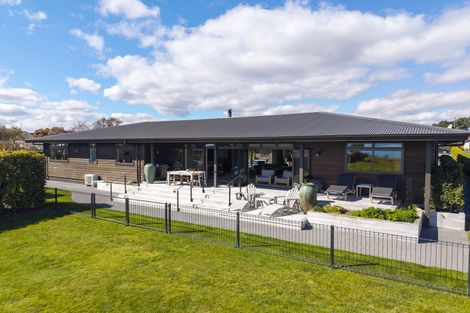 Photo of property in 12 Mahuta Road, Waitahanui, Taupo, 3378