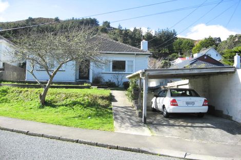 Photo of property in 116 Parkvale Road, Karori, Wellington, 6012