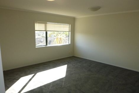 Photo of property in 51 Tiri Tiri Road, Birkdale, Auckland, 0626