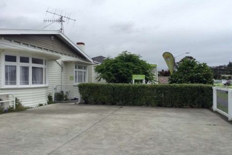 Photo of property in 2 Wilding Avenue, Marewa, Napier, 4110