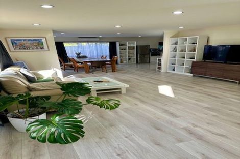 Photo of property in 85a Sunnynook Road, Forrest Hill, Auckland, 0620