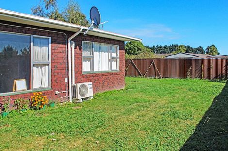 Photo of property in 1/82 John F Kennedy Drive, Milson, Palmerston North, 4414