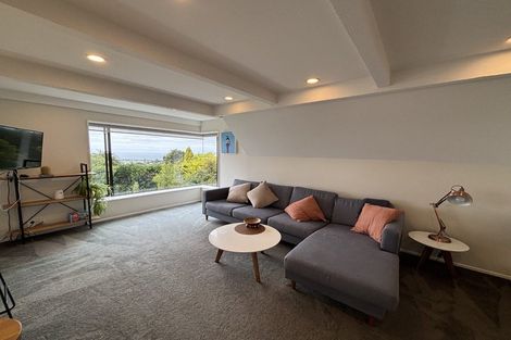 Photo of property in 5 Drayton Drive, Mount Pleasant, Christchurch, 8081