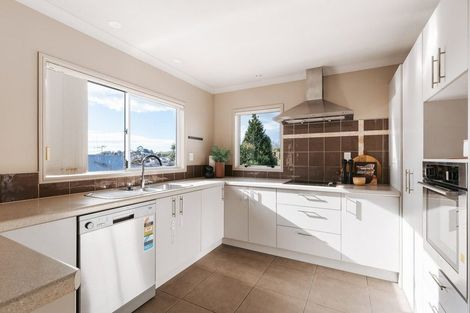 Photo of property in 41 Oteki Park Drive, Welcome Bay, Tauranga, 3112