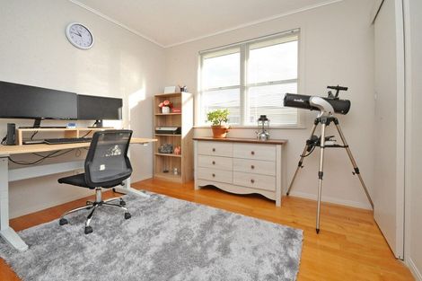 Photo of property in 19 Orchard Rise, Rosehill, Papakura, 2113