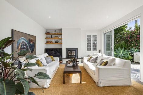 Photo of property in 1/56 Castor Bay Road, Castor Bay, Auckland, 0620