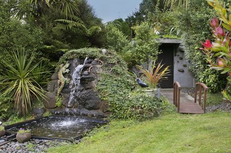 Photo of property in 66 Gillespie Place, Acacia Bay, Taupo, 3385