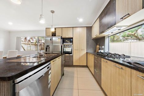 Photo of property in 41c Redoubt Road, Goodwood Heights, Auckland, 2105
