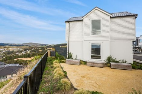Photo of property in 6/30 Adventure Drive, Whitby, Porirua, 5024