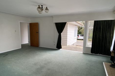 Photo of property in 98 Hillsborough Road, Hillsborough, Auckland, 1042