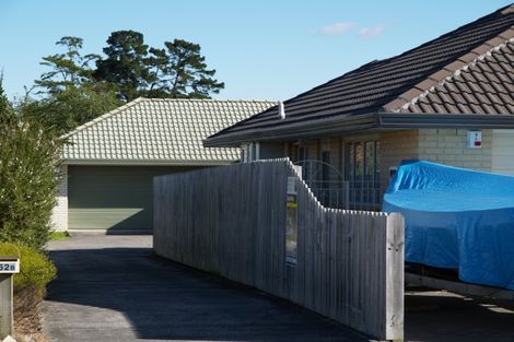 Photo of property in 62 Frank Nobilo Drive, Golflands, Auckland, 2013