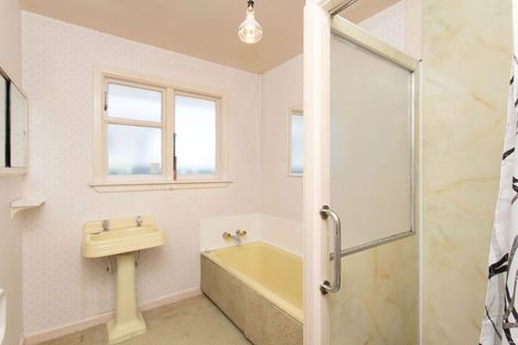 Photo of property in 3 Ruru Road, Linwood, Christchurch, 8062