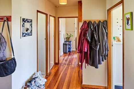 Photo of property in 125 Waddington Drive, Naenae, Lower Hutt, 5011