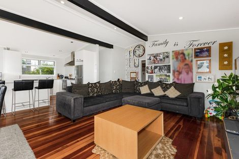 Photo of property in 14 Mason Street, New Lynn, Auckland, 0600