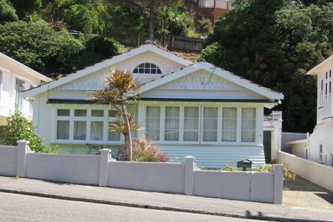 Photo of property in 30 Glen Road, Kelburn, Wellington, 6012