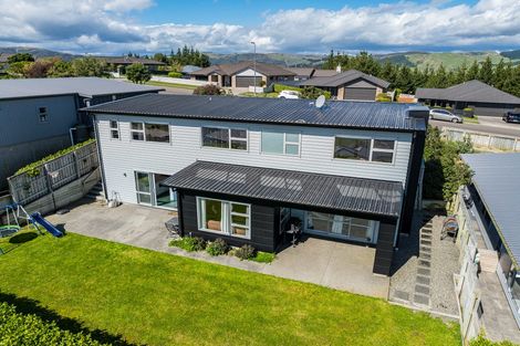 Photo of property in 87 Endeavour Drive, Whitby, Porirua, 5024