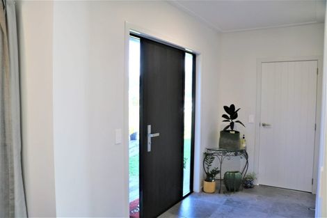 Photo of property in 70 Leeward Drive, Whitianga, 3510