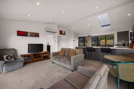 Photo of property in 2 Quartz Rise, Queenstown, 9300
