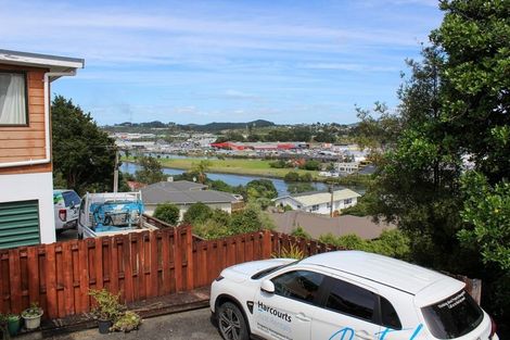 Photo of property in 32 Punga Grove Avenue, Riverside, Whangarei, 0112
