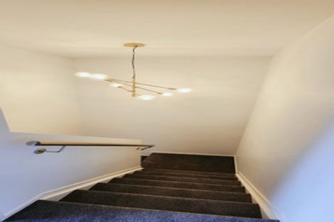 Photo of property in 8 Korokio Lane, Henderson, Auckland, 0612