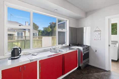 Photo of property in 41 Kawiu Road, Levin, 5510