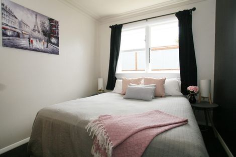 Photo of property in 1 Glendevon Place, Vauxhall, Dunedin, 9013