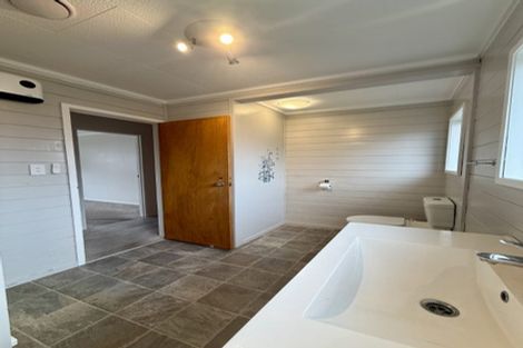 Photo of property in 14 Camellia Place, Hamilton Lake, Hamilton, 3204