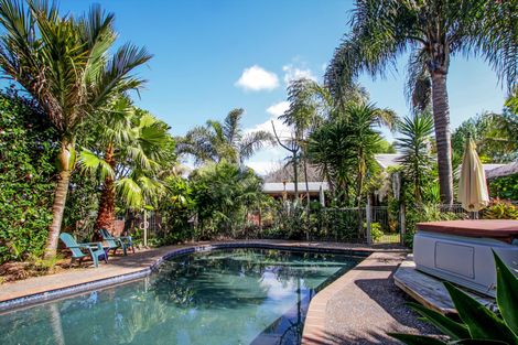 Photo of property in 16 Kendall Road, Kerikeri, 0230