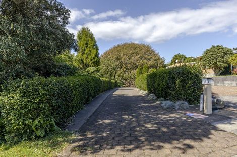 Photo of property in 6a Leatham Avenue, Strandon, New Plymouth, 4312