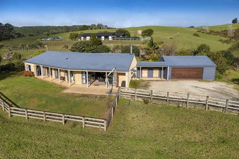 Photo of property in 11 Pineview Lane, Helensville, 0875