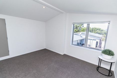 Photo of property in 23a Akaroa Drive, Maupuia, Wellington, 6022