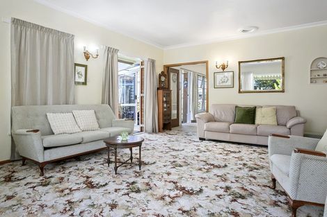 Photo of property in 35 Queen Street, Cambridge, 3434