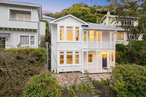 Photo of property in 5 Governor Road, Northland, Wellington, 6012