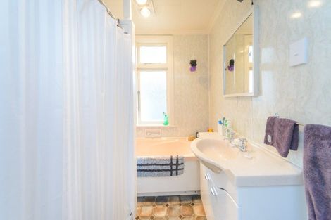 Photo of property in 44 Matipo Street, Takaro, Palmerston North, 4410