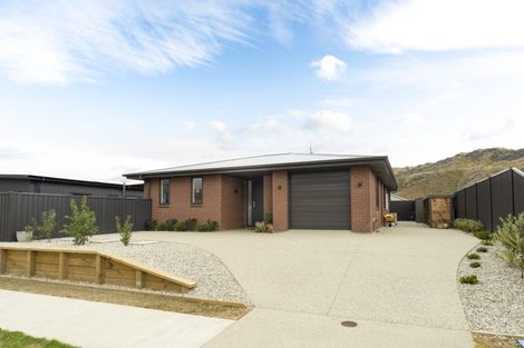 Photo of property in 5 Travertine Street, Cromwell, 9310