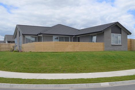 Photo of property in 2 Bill Miller Drive, Papamoa, 3118