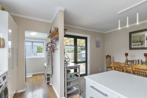 Photo of property in 261 Naenae Road, Naenae, Lower Hutt, 5011