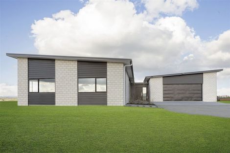 Photo of property in 210 Grove Road, Te Pahu, Hamilton, 3285