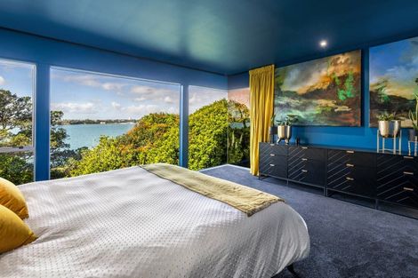 Photo of property in 2/81 Sylvan Avenue, Northcote, Auckland, 0627