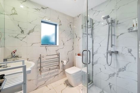 Photo of property in 2 Silverstone Place, Henderson, Auckland, 0612