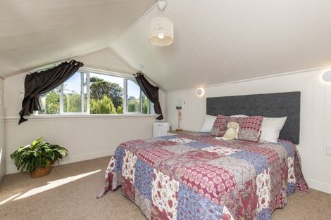 Photo of property in 11 Tiromoana Road, Raumati South, Paraparaumu, 5032